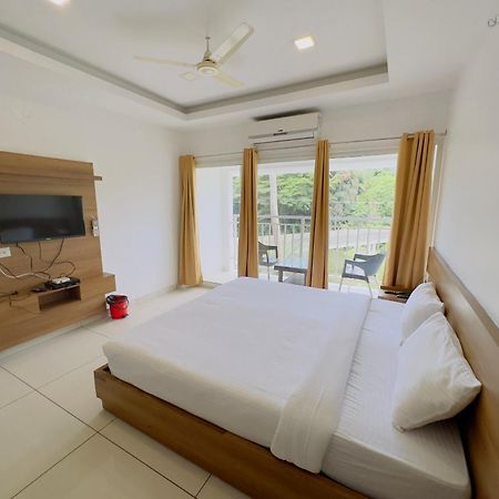 Hotel Lets Stay Kochi Exterior photo