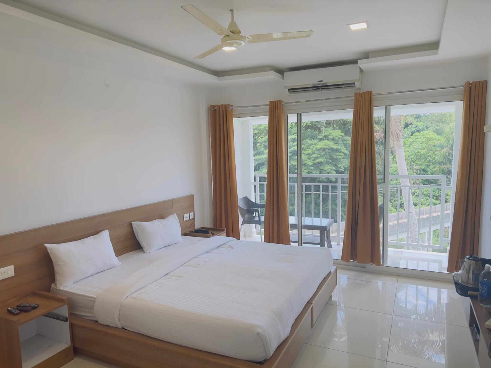 Hotel Lets Stay Kochi Exterior photo