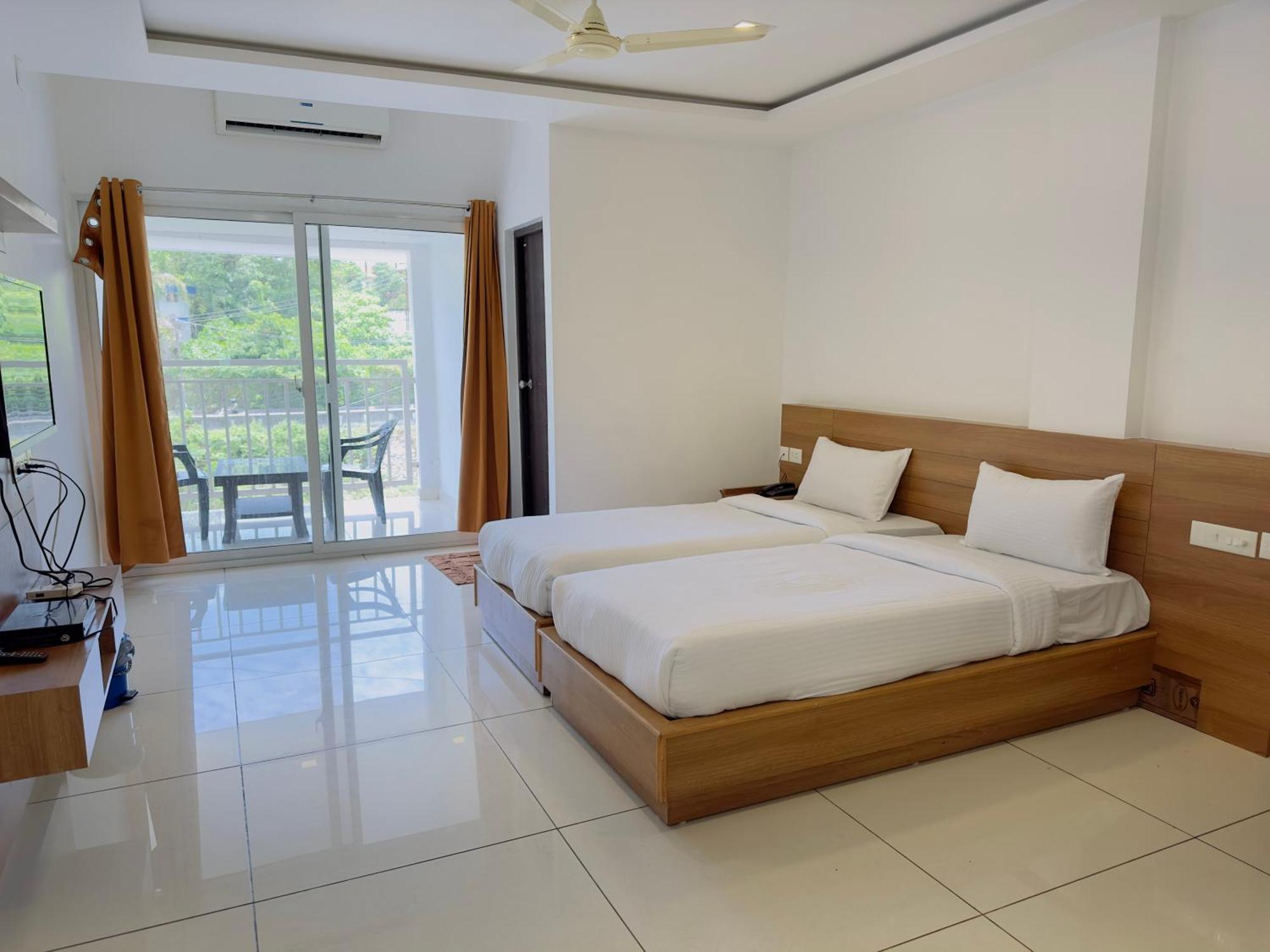 Hotel Lets Stay Kochi Exterior photo