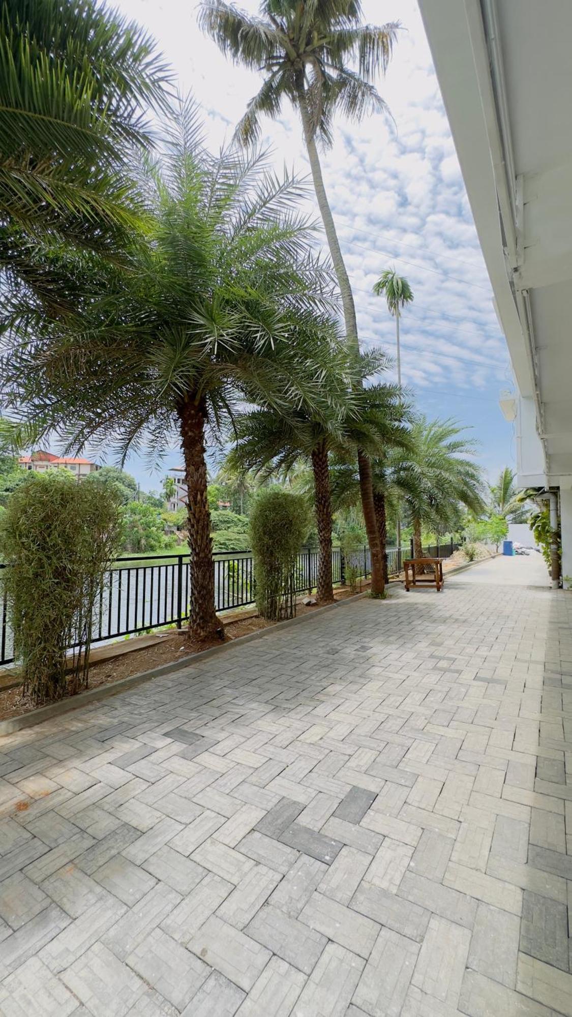 Hotel Lets Stay Kochi Exterior photo