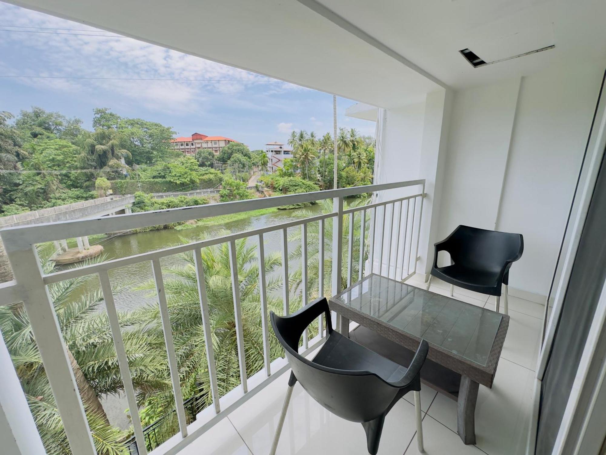 Hotel Lets Stay Kochi Exterior photo