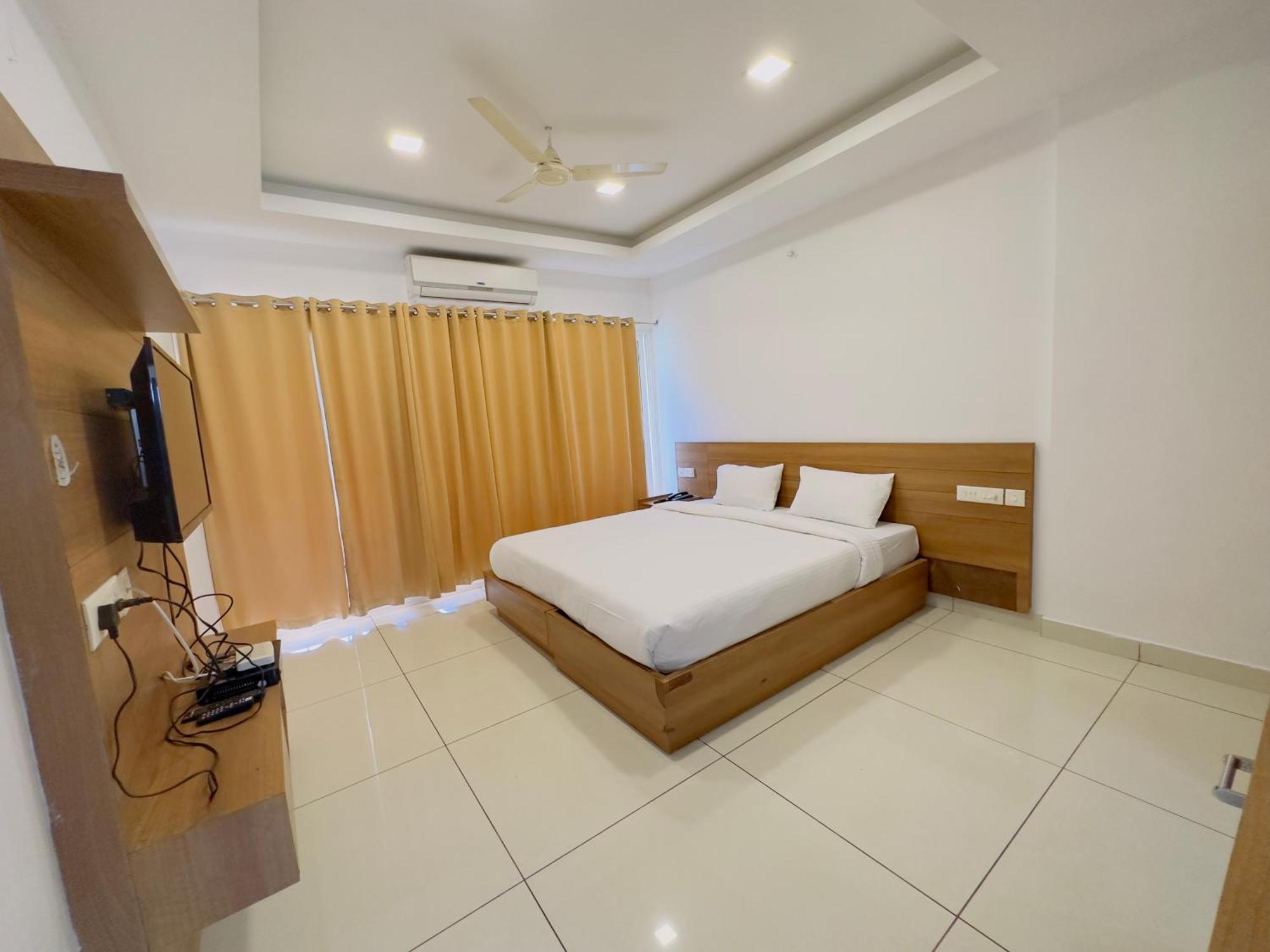 Hotel Lets Stay Kochi Exterior photo