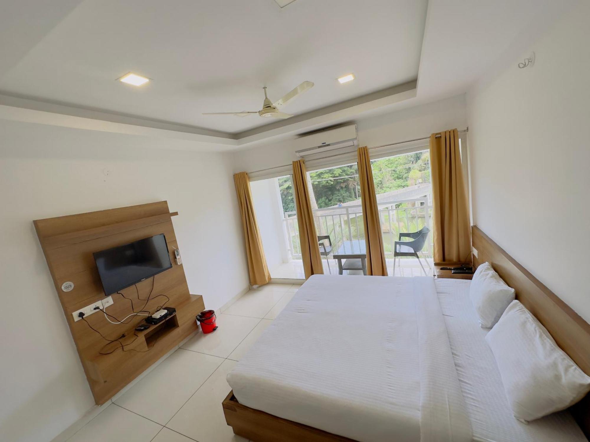Hotel Lets Stay Kochi Exterior photo