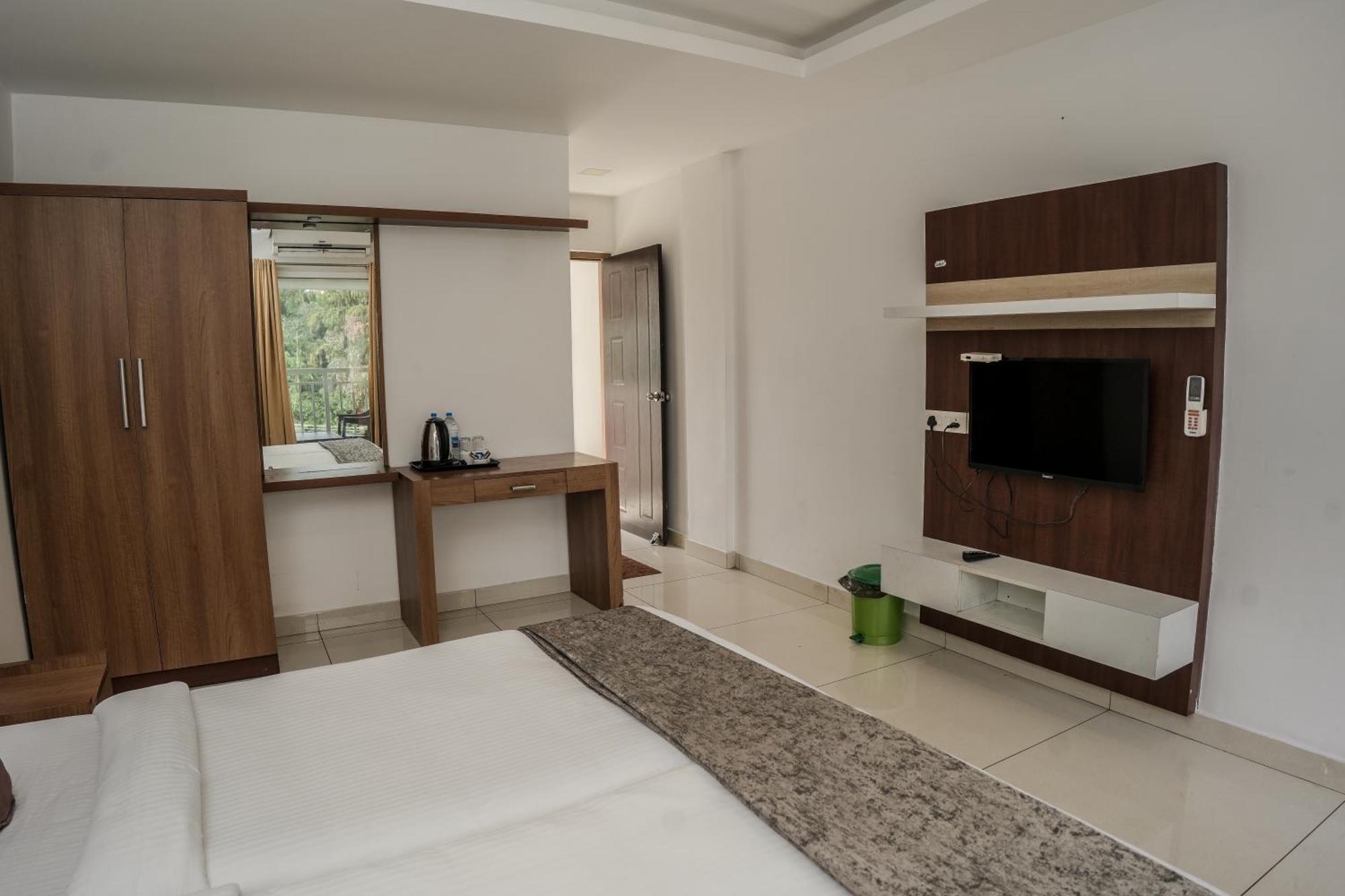 Hotel Lets Stay Kochi Exterior photo