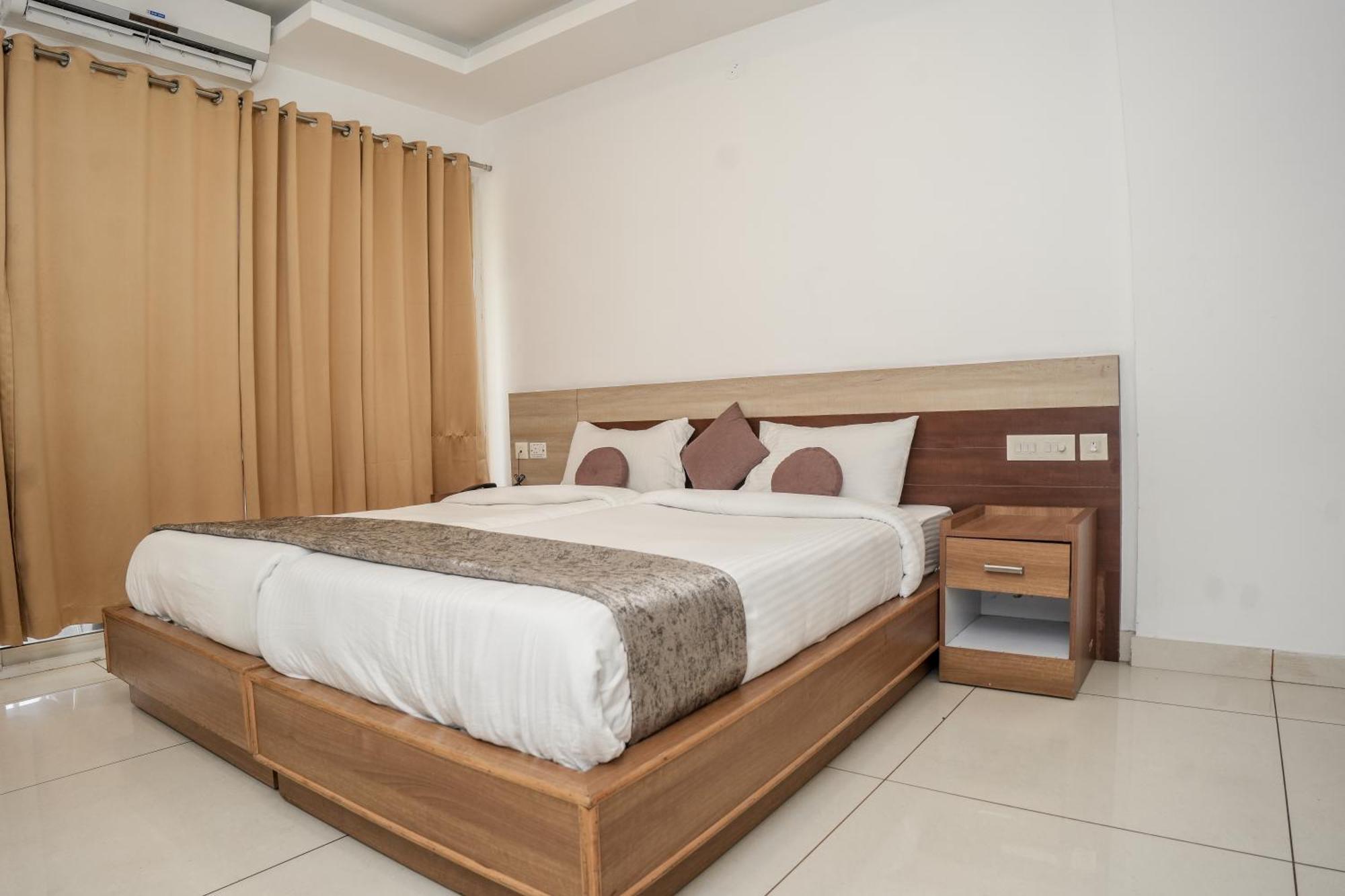 Hotel Lets Stay Kochi Exterior photo