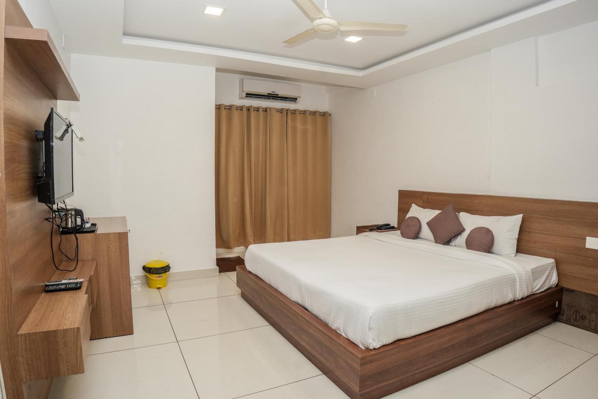 Hotel Lets Stay Kochi Exterior photo