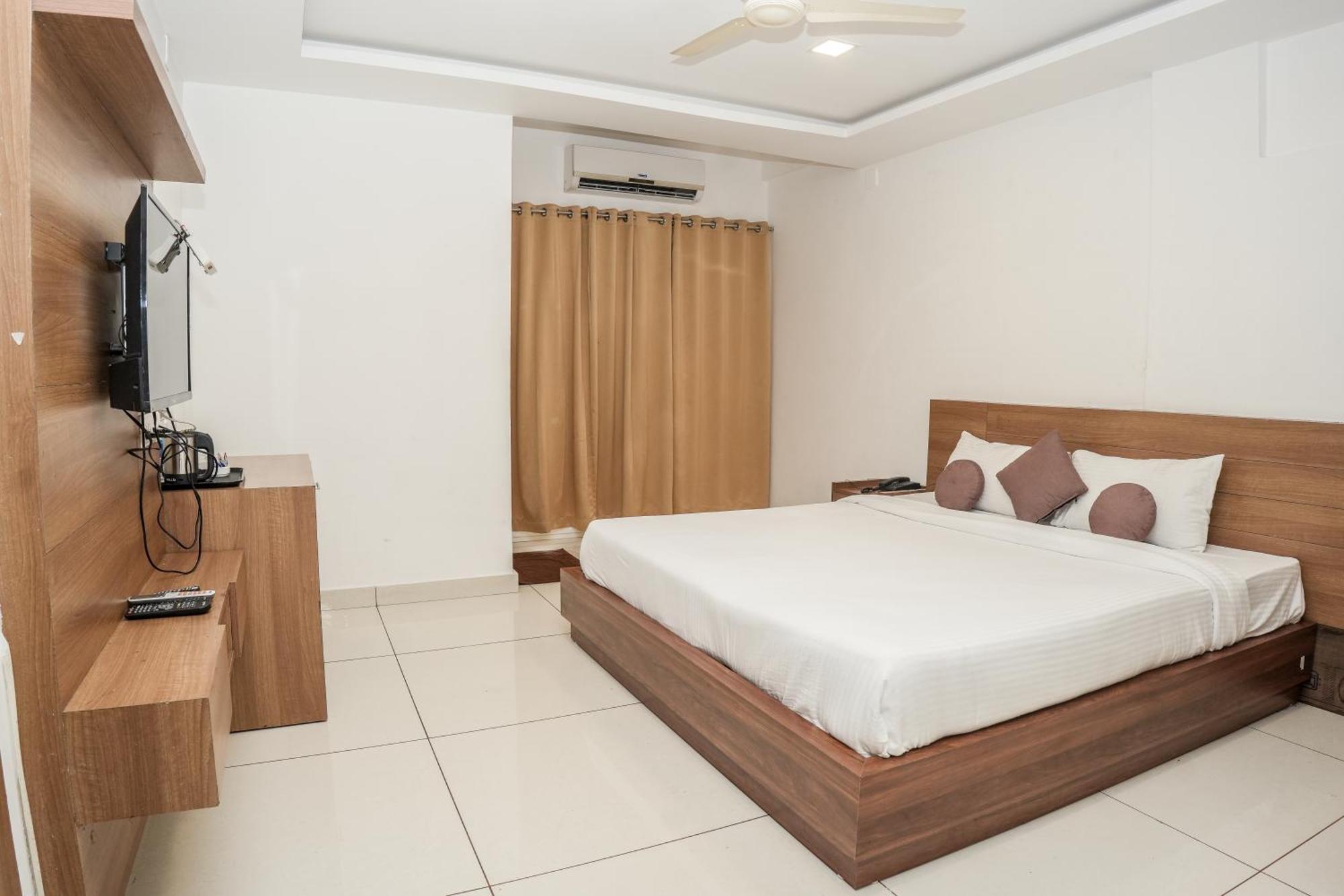 Hotel Lets Stay Kochi Exterior photo