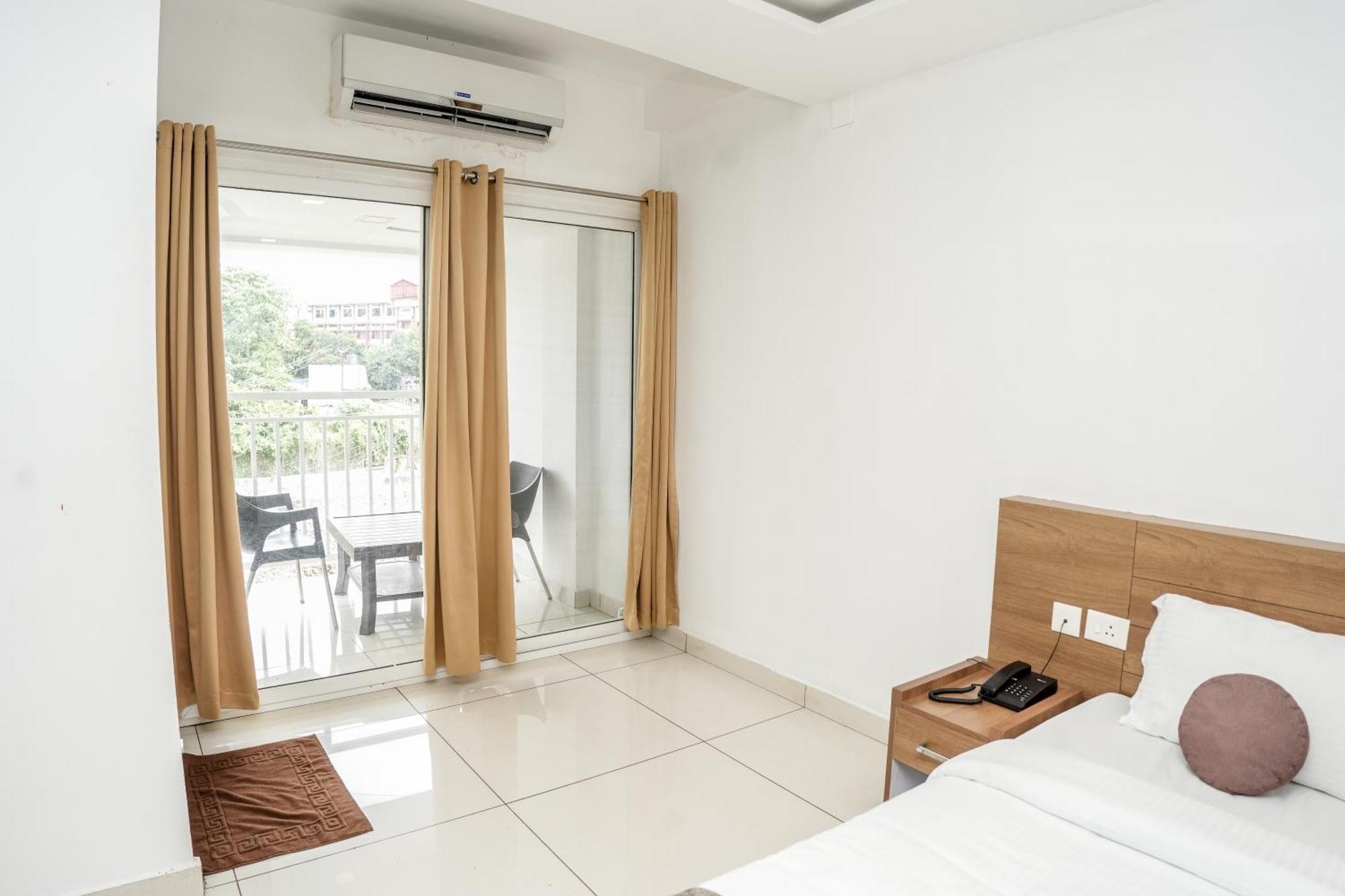 Hotel Lets Stay Kochi Exterior photo
