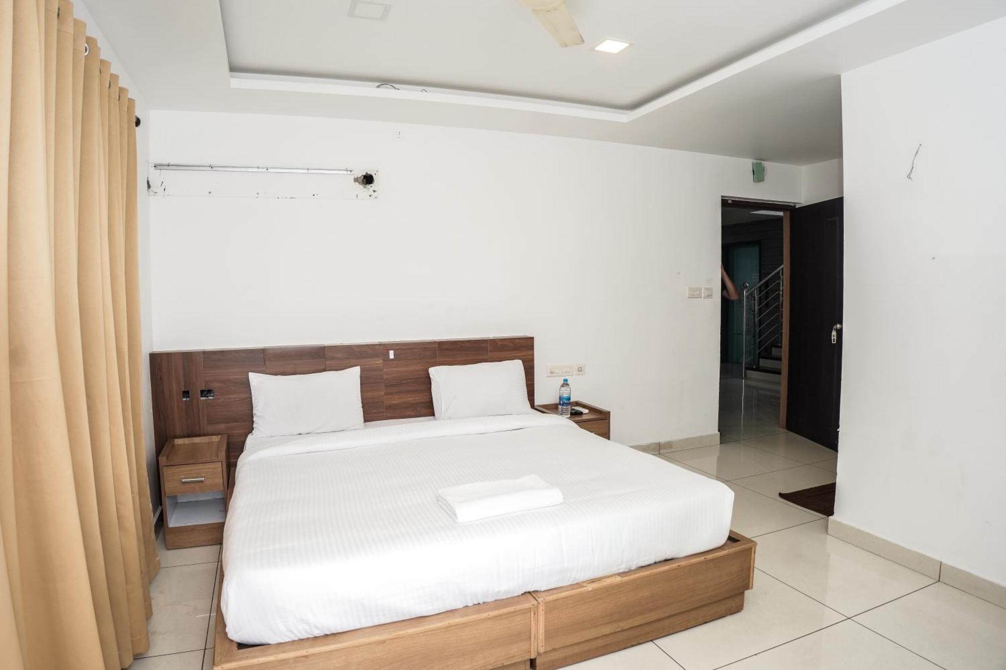 Hotel Lets Stay Kochi Exterior photo