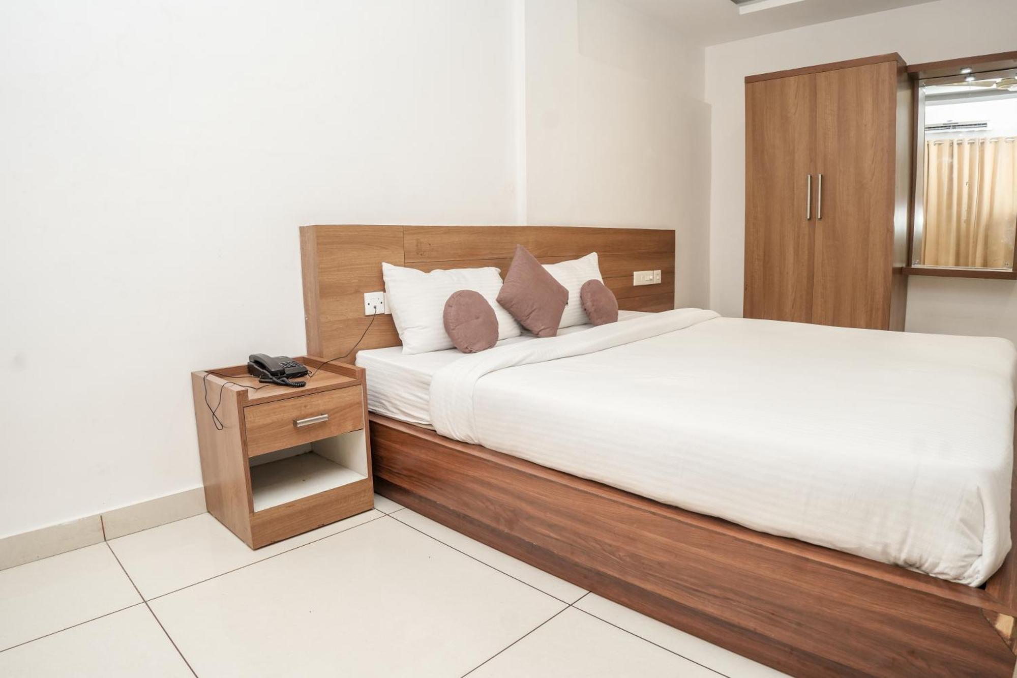 Hotel Lets Stay Kochi Exterior photo